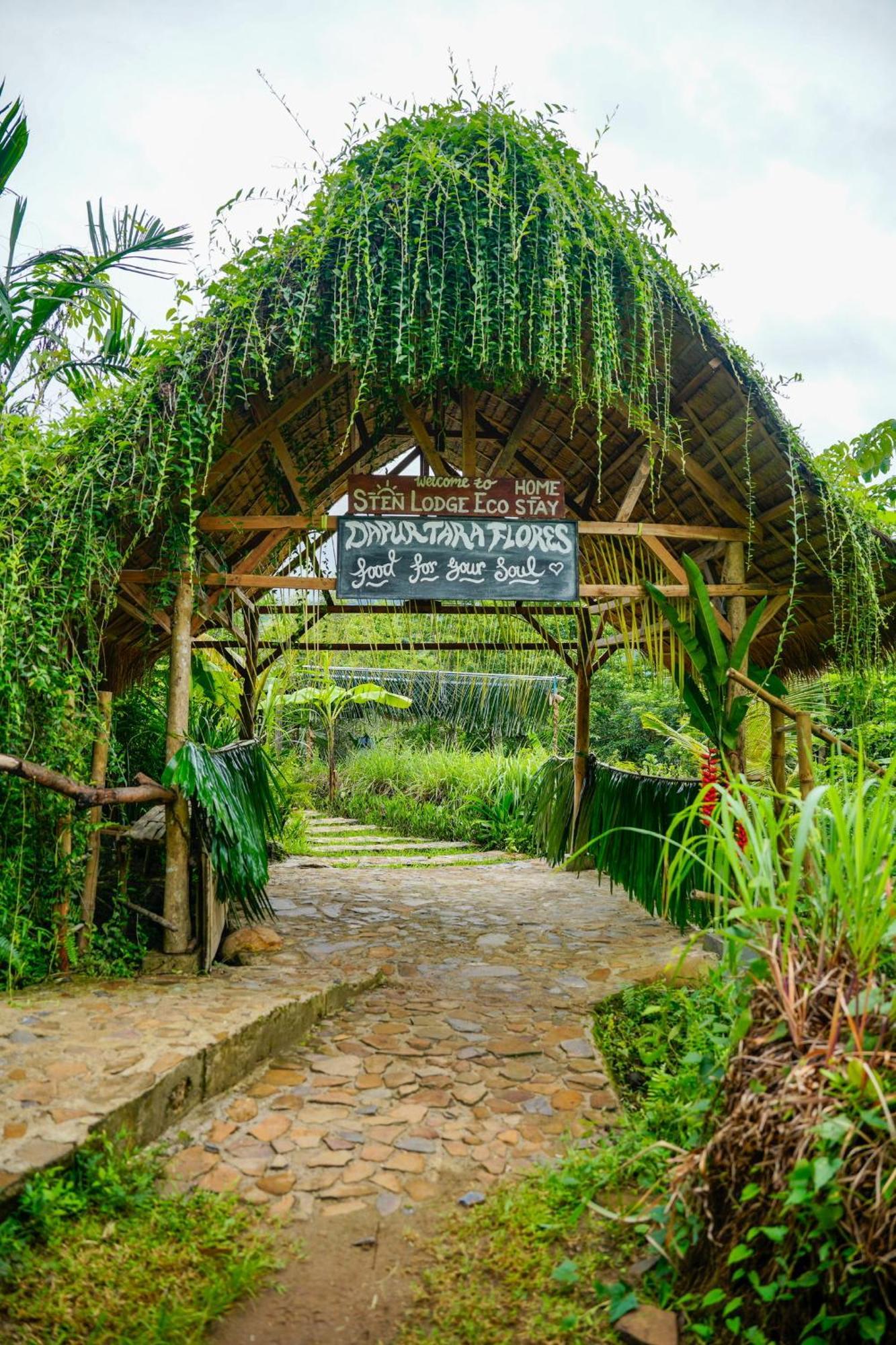 Sten Lodge Labuan Bajo Ngoại thất bức ảnh